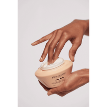 Cargar imagen en el visor de la galería, Mascarilla Curl Manifesto Masque Beurre Haute Nutrition Cabello Rizado